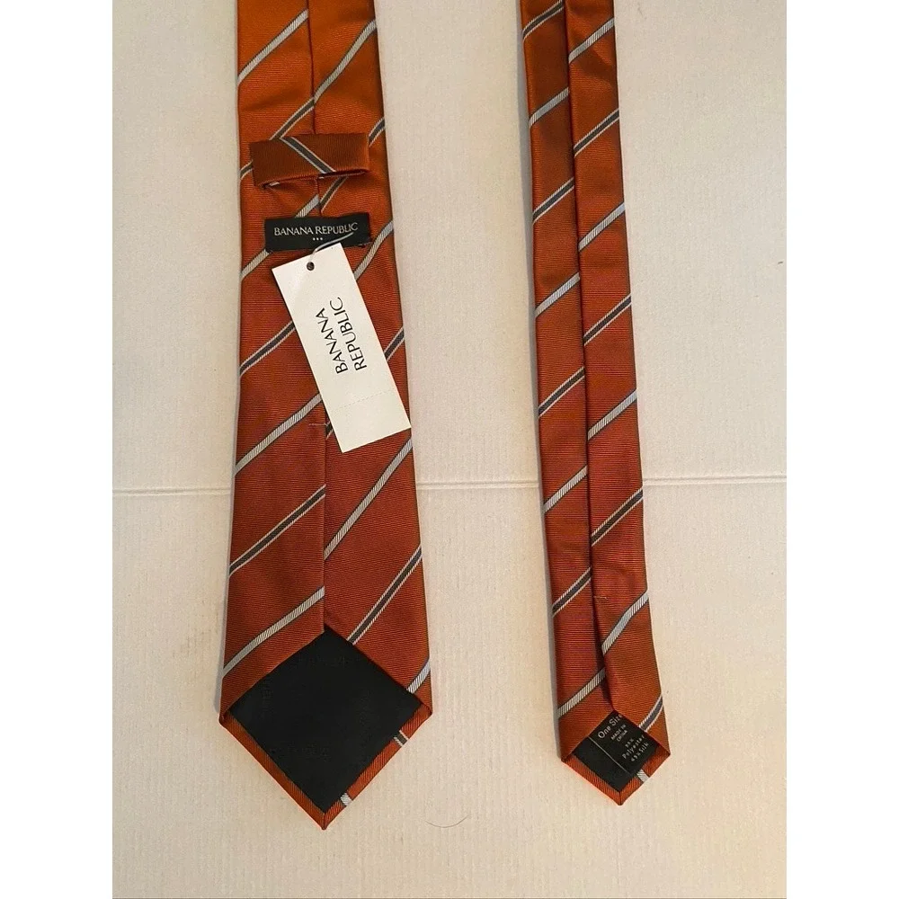 Banana Republic Men Silk Blend Striped Necktie Orange Navy White Diagonal Stripe